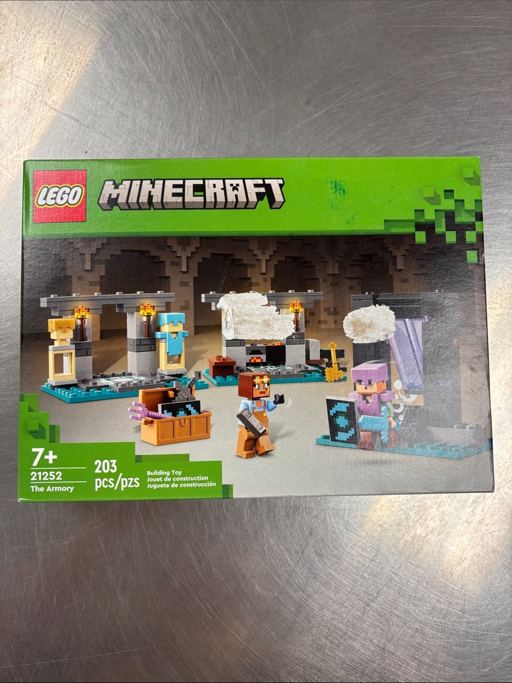 LEGO Minecraft The Armory Building Toy - Green/Blue Accents.  NIB